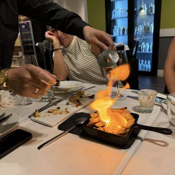 Metro Bistro - Mediterranean Near Me - Madrid, M