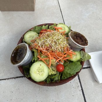 Upper Crust Pizza - Large Tossed Salad - Pizza Near Me - Santa Fe, New Mexico