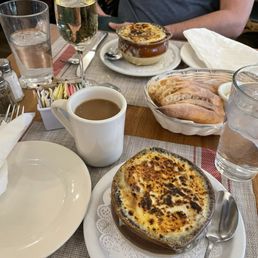 French Onion Soup Gratine French Onion Soup Gratine