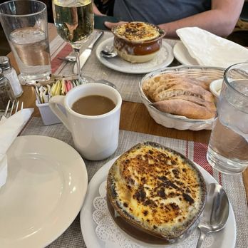 Bistro Eloise - French Restaurant - French Onion Soup Gratine - French Near Me - Elmhurst, New York Bistro Eloise - French Restaurant - French Onion Soup Gratine - French Near Me - Elmhurst, New York