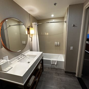 Kimpton Palomar Hotel Phoenix Cityscape - Hotels Near Me - Phoenix, Arizona Kimpton Palomar Hotel Phoenix Cityscape - Hotels Near Me - Phoenix, Arizona