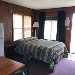 Poppy's Pointe - Cabin 2
