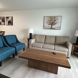 Antonio - Bayview condo living room