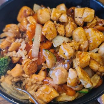 Konnichiwa - A simple chicken rice bowl that had so much flavor. - Sushi Bars Near Me - Lexington, South Carolina Konnichiwa - A simple chicken rice bowl that had so much flavor. - Sushi Bars Near Me - Lexington, South Carolina