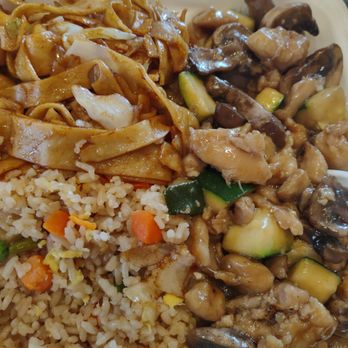 Panda Express - Mushroom chicken, fried rice and chow fun noodles - Fast Food Near Me - Kaneohe, Hawaii Panda Express - Mushroom chicken, fried rice and chow fun noodles - Fast Food Near Me - Kaneohe, Hawaii