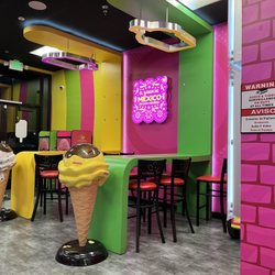 La Michoacana Plus - The lights on top were ice creams!