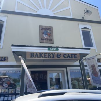 Cinnamon Roll Bakery and Cafe - Coffee & Tea Near Me - Mariposa, California Cinnamon Roll Bakery and Cafe - Coffee & Tea Near Me - Mariposa, California