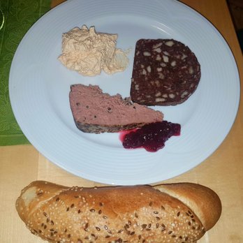 Rumpler - Liptauer, Pastete mit Pfefferkörnern & Preiselbeeren, Blunzn, Kornweckerl - Heuriger Near Me - Berndorf, 3 Rumpler - Liptauer, Pastete mit Pfefferkörnern & Preiselbeeren, Blunzn, Kornweckerl - Heuriger Near Me - Berndorf, 3