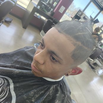 Hollywood Institute - Cosmetology Schools Near Me - Hollywood, Florida Hollywood Institute - Cosmetology Schools Near Me - Hollywood, Florida