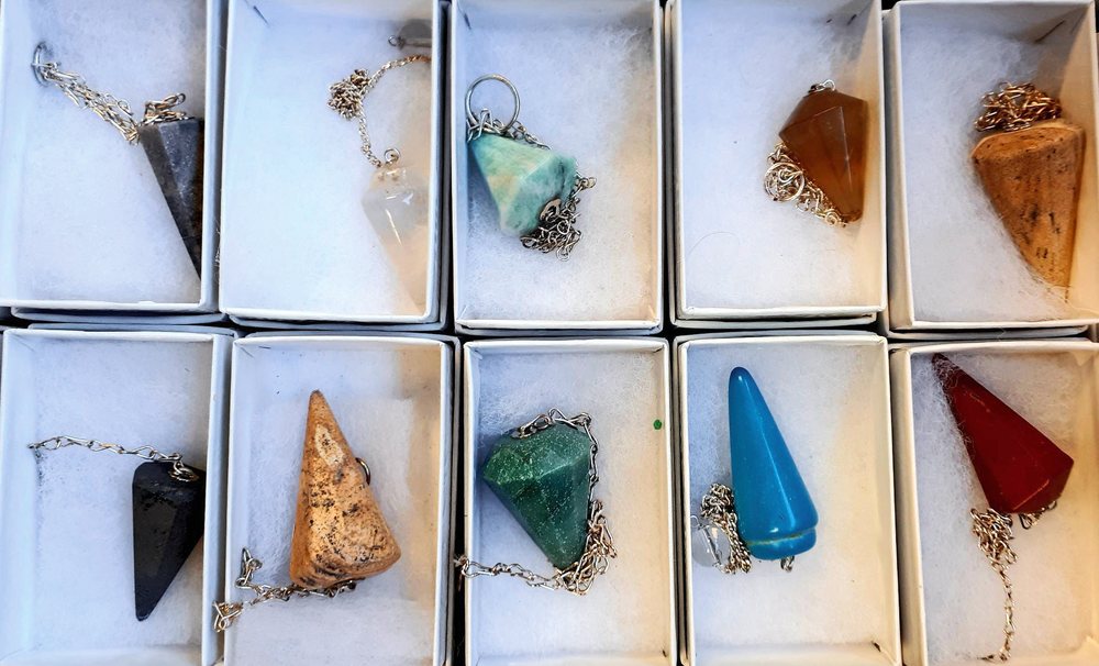 AMETHYST BOUTIQUE Updated October 2024 27 Photos 102B63