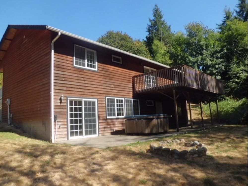 RANDY PECKRE/MAX PREMIER GROUP Updated August 2024 842 Washington Wy, Longview, Washington