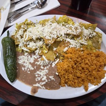 James Restaurant - Chilaquiles verdes - Salad Near Me - San Fernando, California James Restaurant - Chilaquiles verdes - Salad Near Me - San Fernando, California