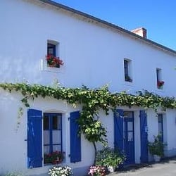 L'auberge du chateau - Chacun prend soin de sa façade (et la municipalité y veille!)