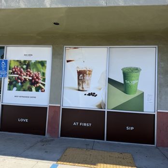 Da Vien Coffee - View from outside - Coffee & Tea Near Me - Alhambra, California