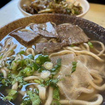 Les Pâtes Vivantes - Soupe De Nouilles au Boeuf/ Beef Noodles Soup/清汤牛肉面 Lamb Flavoured With Cumin Served With (Broad) Noodles/孜然羊肉面(宽) - Noodles Near Me - Montreal, Quebec Les Pâtes Vivantes - Soupe De Nouilles au Boeuf/ Beef Noodles Soup/清汤牛肉面 Lamb Flavoured With Cumin Served With (Broad) Noodles/孜然羊肉面(宽) - Noodles Near Me - Montreal, Quebec