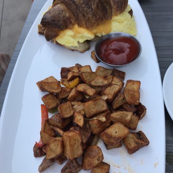 Red Tail Grill - Breakfast croissant - New American Near Me - Park City, Utah Red Tail Grill - Breakfast croissant - New American Near Me - Park City, Utah