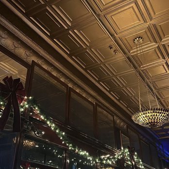 Japp's Since 1879 - Christmas decor - Lounges Near Me - Cincinnati, Ohio Japp's Since 1879 - Christmas decor - Lounges Near Me - Cincinnati, Ohio