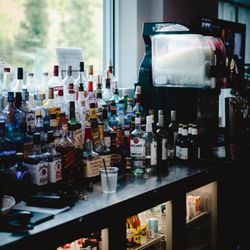 Fairfield by Marriott Inn & Suites Springfield Enfield - Poolside Bistro Bar