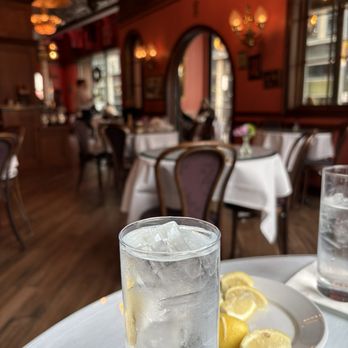 Cafe Intermezzo - Coffee & Tea Near Me - Nashville, Tennessee