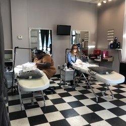 Takiya La'Shaune Salon - 2 people in my class.