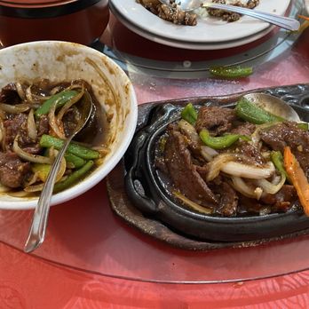 New Asia Restaurant - 1. Sizzling Beef with Black Pepper / 鐵板黑椒牛柳 - Chinese Near Me - Germantown, Tennessee