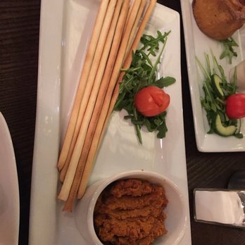 Duttons Manchester - Breadsticks and hummus - Gastropubs Near Me - Manchester, XGM
