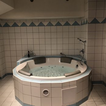 Hotel Mánes - Shopping Near Me - Svratka, VY Hotel Mánes - Shopping Near Me - Svratka, VY