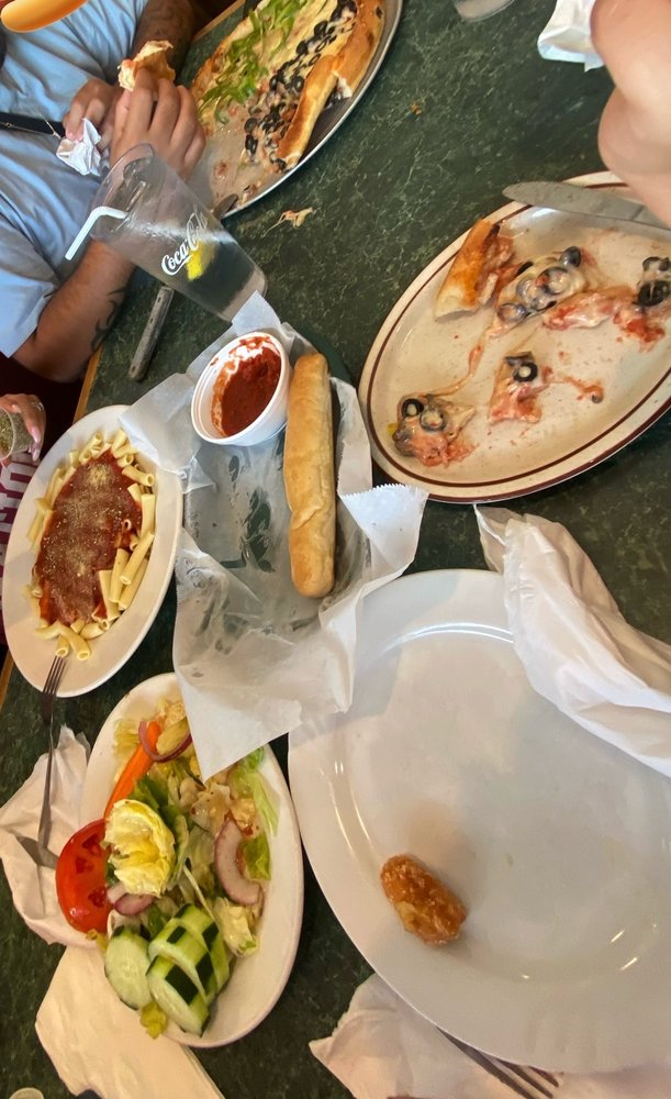 PIZZA AND FAMILY RESTAURANT Updated November 2024 90