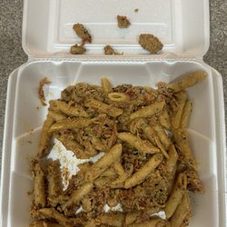 Kozmo's Grille - Cajun Pasta with tiny bits of chicken