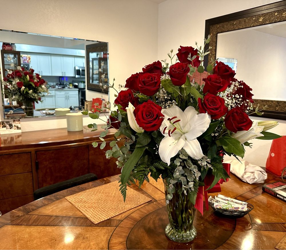 FLOWERS BY PAULANN Updated September 2024 74 Photos & 57 Reviews 145 N A St, Oxnard