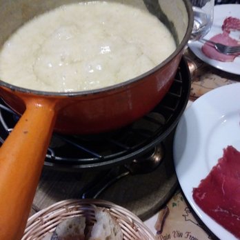 Pain Vin Fromages - Fondue - Fondue Near Me - Paris, 75