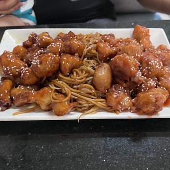 Kitty's Kitchen - Chow mien, sesame chicken, Sweet and Sour Pork - Chinese Near Me - Manteca, California