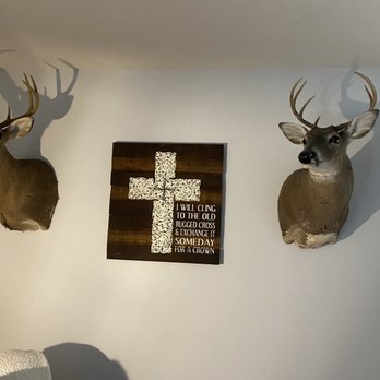 Johnson's Taxidermy - Both buck mounts - Taxidermy Near Me - Gallatin, Tennessee Johnson's Taxidermy - Both buck mounts - Taxidermy Near Me - Gallatin, Tennessee
