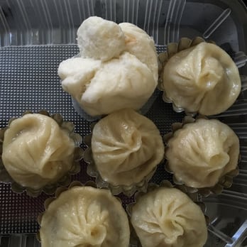 Dumpling Express - 6 pieces of Shanghai soup dumpling with 1 free bun! :) - Shanghainese Near Me - Berkeley, California