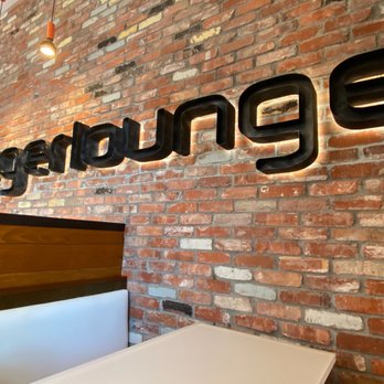 Burger Lounge - Inside - Burgers Near Me - Irvine, California