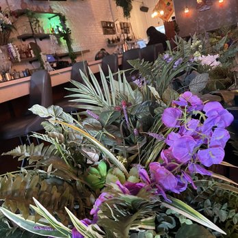 Medi Kitchen & Cocktail - Mediterranean Near Me - Chicago, Illinois