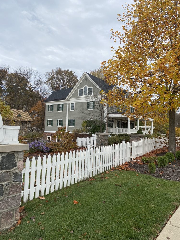 THE HISTORIC AMBASSADOR HOUSE AND HERITAGE GARDENS Updated October