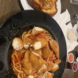 Olivers Restaurant - Spaghetti w/chicken strips