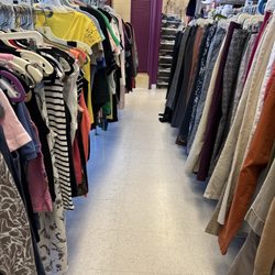 Happy Dragon Thrift Shop - Cool thrift shop!