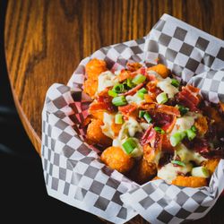 Common or Garden Pub - Loaded Tots