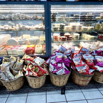 Domingo's Italian Deli - Deli goodies - Grocery Near Me - Encino, California Domingo's Italian Deli - Deli goodies - Grocery Near Me - Encino, California
