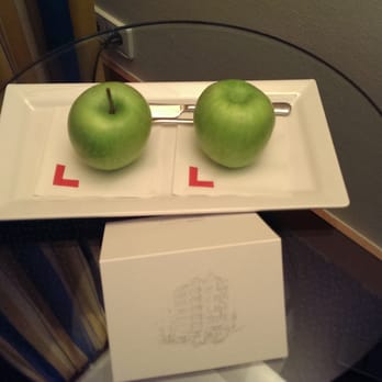 Swissôtel Amsterdam - Complimentary apples! - Hotels Near Me - Amsterdam, New Hampshire