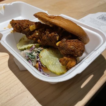 Dave's Hot Chicken - Slider hot - Chicken Shop Near Me - Sunnyvale, California Dave's Hot Chicken - Slider hot - Chicken Shop Near Me - Sunnyvale, California