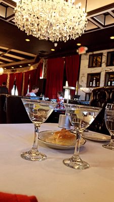 Steven Lelli's Inn On the Green by null