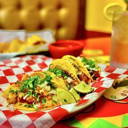 El Gordos Mexican Grill - Happy Electrifyingly TACO TUESDAY!  Shrimp & Chorizo on hand made tortillas OUT OF THIS WORLD IT'S MEX E CAN CAN OLE! OLE! OLE! OuiOui :)...