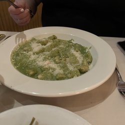 Cafe Continental - Gnocchi pesto