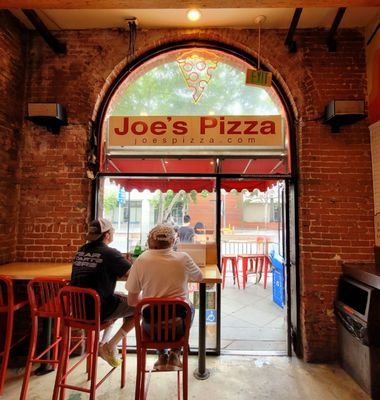 Joe's Pizza by null