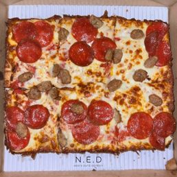 JOHNNY Z'S PIZZERIA - Updated August 2025 - 106 Photos & 203