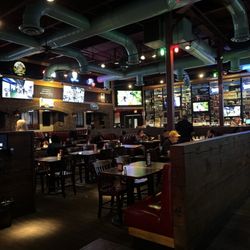 Chickie's & Pete's - Interior