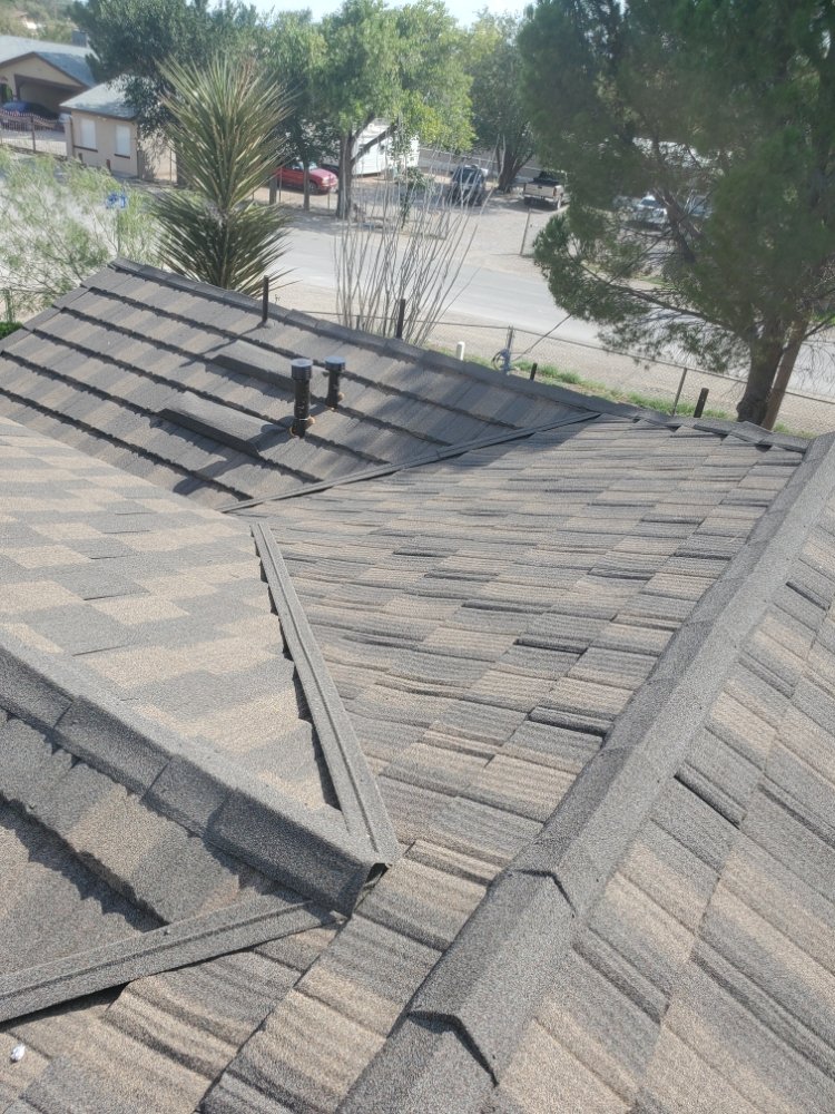 Slide of Puentes Roofing and Construction